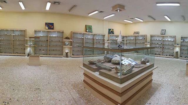 کابینت سازی صنوبر